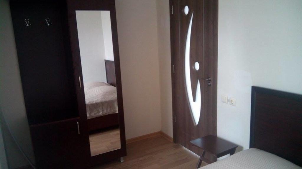 Guest House Batoemi Buitenkant foto